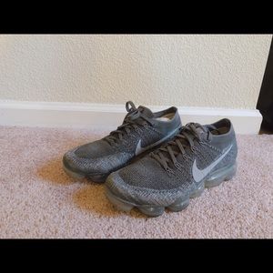 Nike air Vapormax Flyknit 9.5 in grey